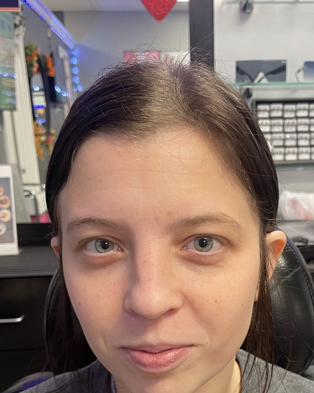 Client's eyebrows before lamination