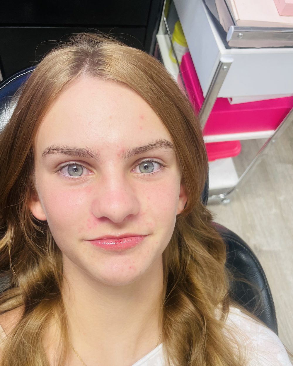 Client's lashes before a lift and tint